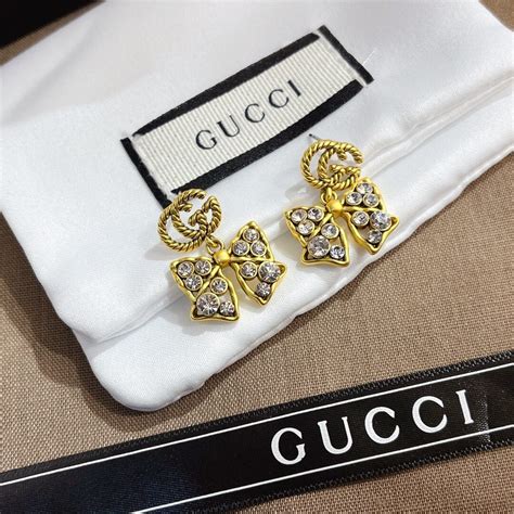 ต่างหู Gucci คู่นี้ซื้อ  .